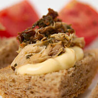 Makrela w suszonych pomidorach