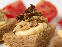 Fot. Wkn, Makrela w suszonych pomidorach