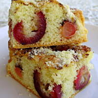 Migdałowe ciasto z czereśniami