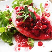 Sos porzeczkowo-wiśniowy do mięs.