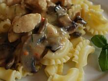 Fot. frankafiranka, Sos pieczarkowy z mięsem drobiowym