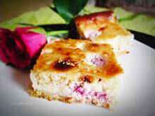 Fot. Mloda, Krajanka mascarpone z malinami i białą czekoladą