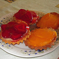 Tarteletki z masą budyniową i owocami