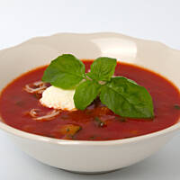 Zupa pomidorowa z cukinią