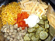 Fot. jaye, Sałatka z sera żółtego z pieczarkami