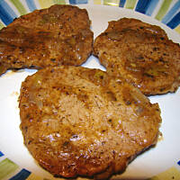 Schab duszony z cebulą i pesto