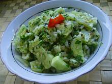 Fot. niebieska-różyczka, Niskokaloryczna sałatka ogórkowa