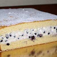 Pyszny letni Śmietanowiec jagodowy