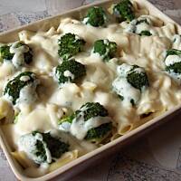 Zapiekanka z makaronu z brokułami