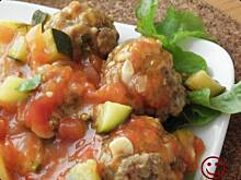 Fot. msewka, Sos pomidorowo-cukiniowy z lubczykiem.