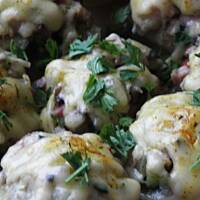 Ziemniaki z bogatym farszem.