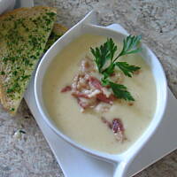 Zupa krem ziemniaczany z gałką i imbirem