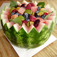 Sałatka owocowa w arbuzie
