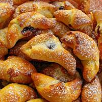 rogaliki z wiśniami - by runaway