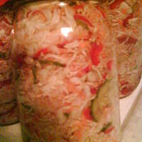 Kwaszona sałatka z kapusty