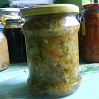 Sałatka z ogórków z marchewką