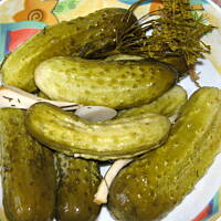 Ogórki kiszone w butelce