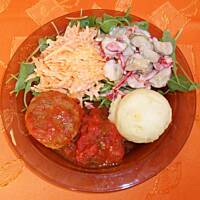 Rybne klopsy w pomidorach