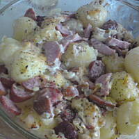 Kluski zapiekane z kiełbasą