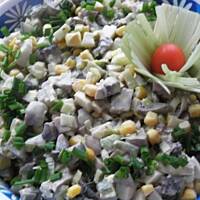 Sałatka pieczarkowa z fetą.