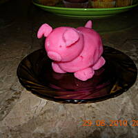 Świnka z masy cukrowej