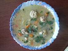 Fot. Kolorowa75, zupa ogórkowa z pulpecikami mięsnymi