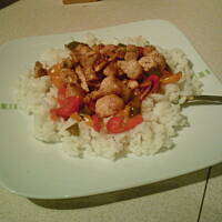 Kurczak z papryką i ryżem