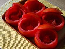 Fot. Anovi, Pomidory faszerowane mięsem mielonym