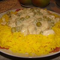 Potrawka z kurczaka z żółtym ryżem