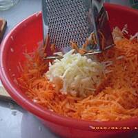 Surówka prosta z marchewki i jabłek