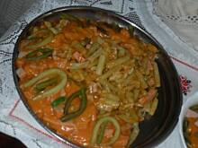 Fot. Teresa.Marcjan, Szparagowa fasolka w sosie pomidorowym z mortadelą