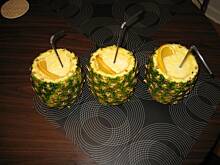 Fot. MoniaKociara, Koktajl ananasowy z sokiem pomarańczowym i Malibu