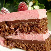 Tort malinowo-czekoladowy