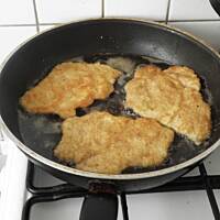 Schab pod grzybowo-serową kołderką.