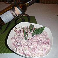 Sałatka Śledziowa w cebuli czerwonej