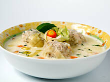 Fot. Wkn, Zupa z armatnimi kulami