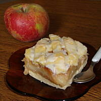 Placek z jabłkami