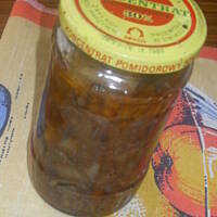 Duszone grzyby w pomidorach