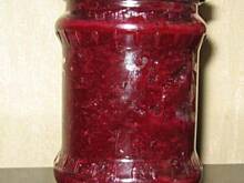 Fot. irekbielen, Surówka z czerwonych buraczków z octem do słoików na zimę