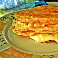 Drożdżowe naleśniki z nadzieniem budyniowym