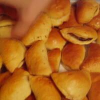 pieczone pierogi drożdżowe z kapustą i grzybami