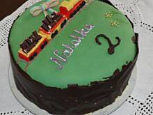 Fot. sheyanja, Przykładowe dekorowanie - tort urodzinowy dla dziecka