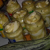 Cukinia  lub ogórki w zalewie octowo-musztardowej