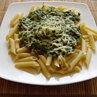Penne ze szpinakiem i szynką przepisu Beatarii