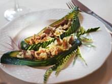 Fot. helas, Łódeczki cukinii z nadzieniem  kurkowym