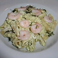 Sałatka makaronowa z  avocado i krewetkami