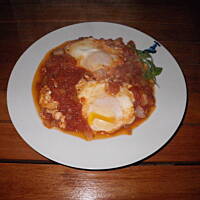 Jajka sadzone w pomidorach