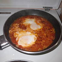 Jajka sadzone w pomidorach