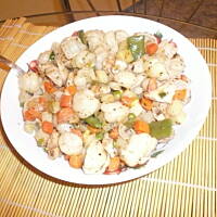 Makaron z warzywnymi dodatkami - łatwy i szybki obiad