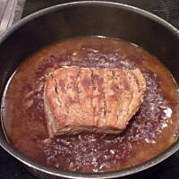 Pieczeń z majerankiem w winnym sosie!